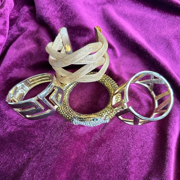 5/$25 will bundle Gold Tone Cuff Bracelet Quad - Picture 2 of 9